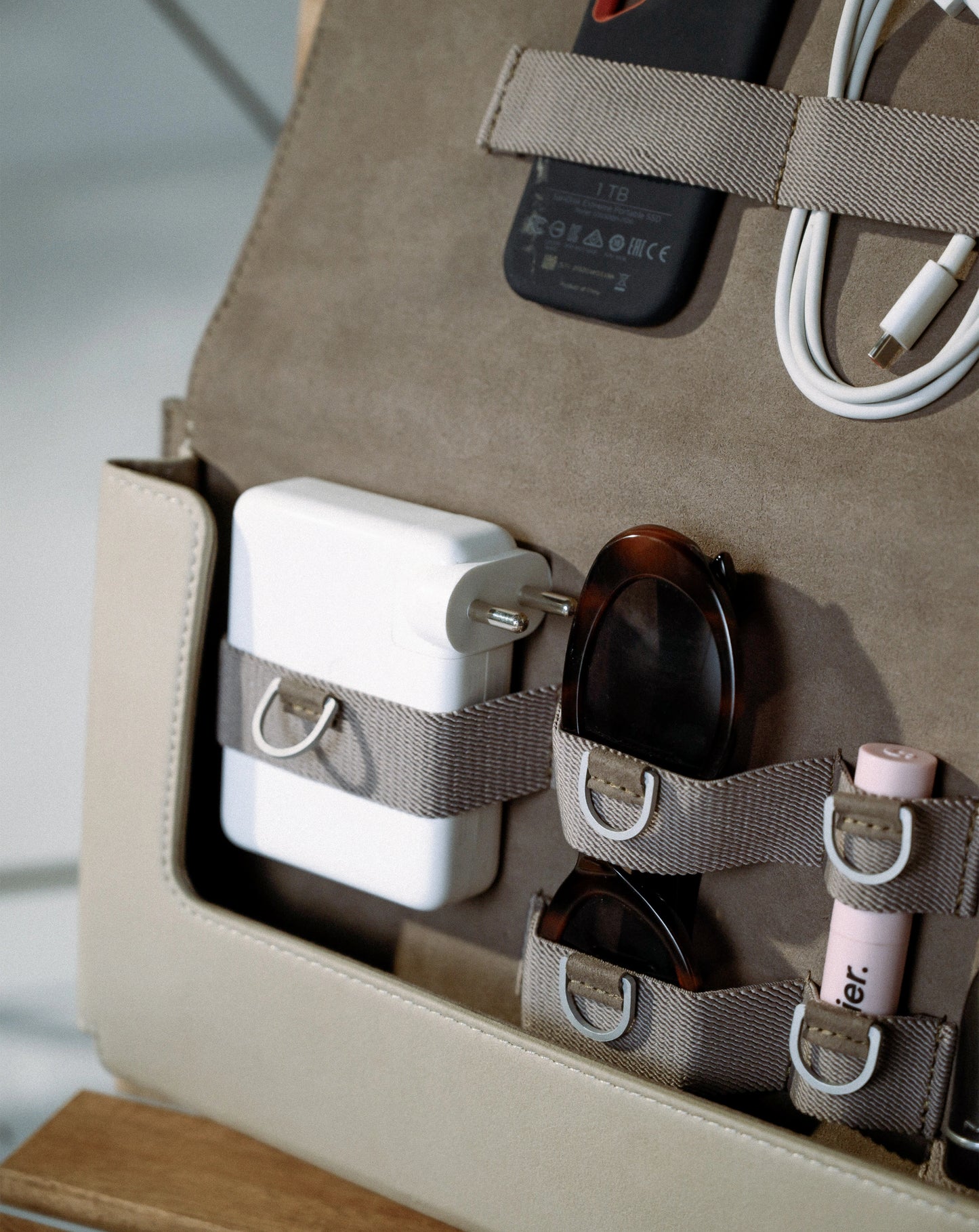 Dossier Tote- Mobile